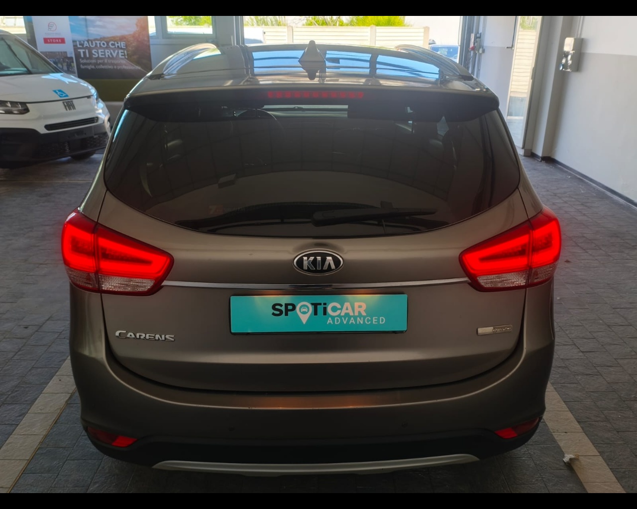 Foto KIA Carens 1.7 crdi Class Techno Pack 115cv 7p.ti