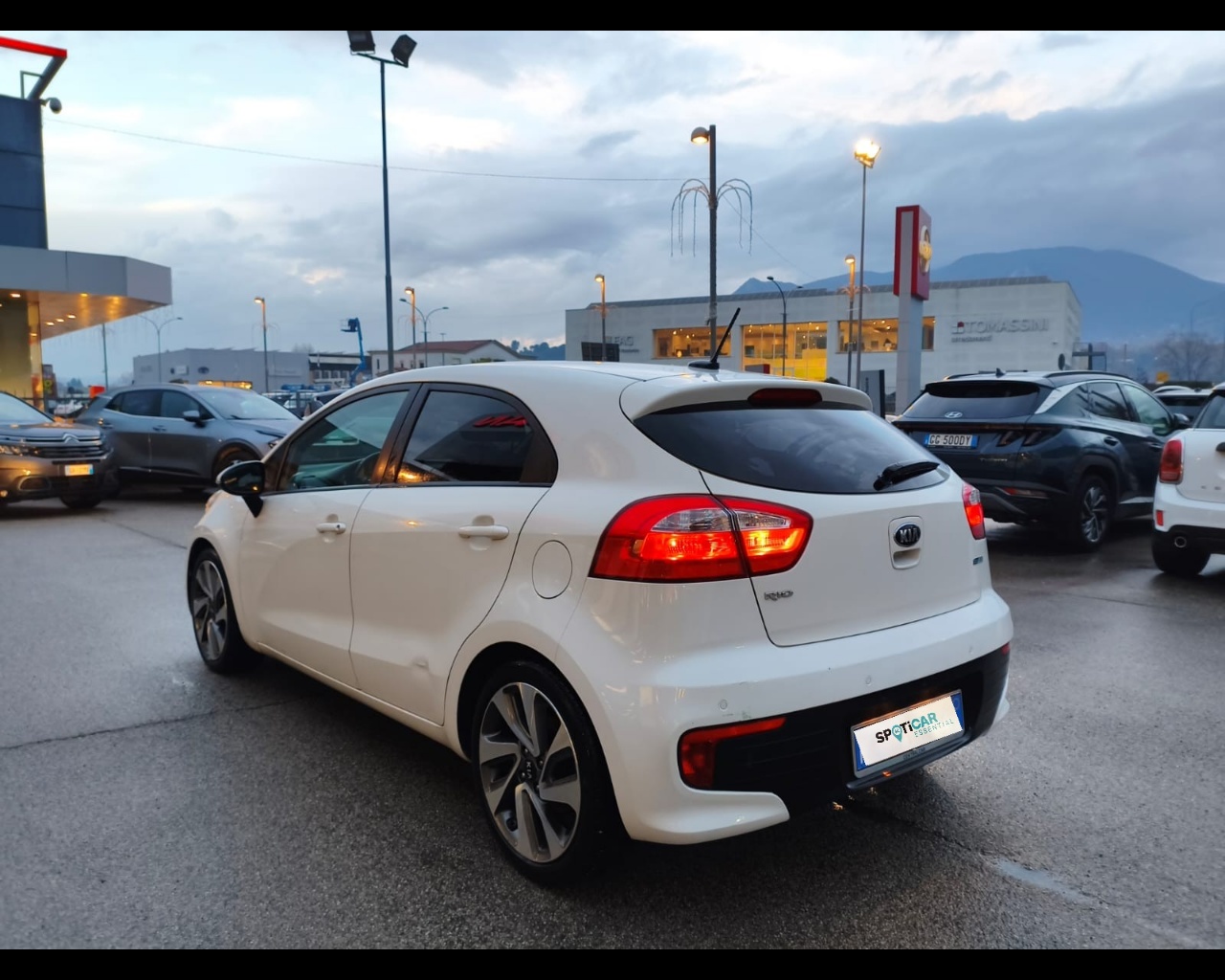 Foto KIA Rio 5p 1.2 Cool eco Gpl