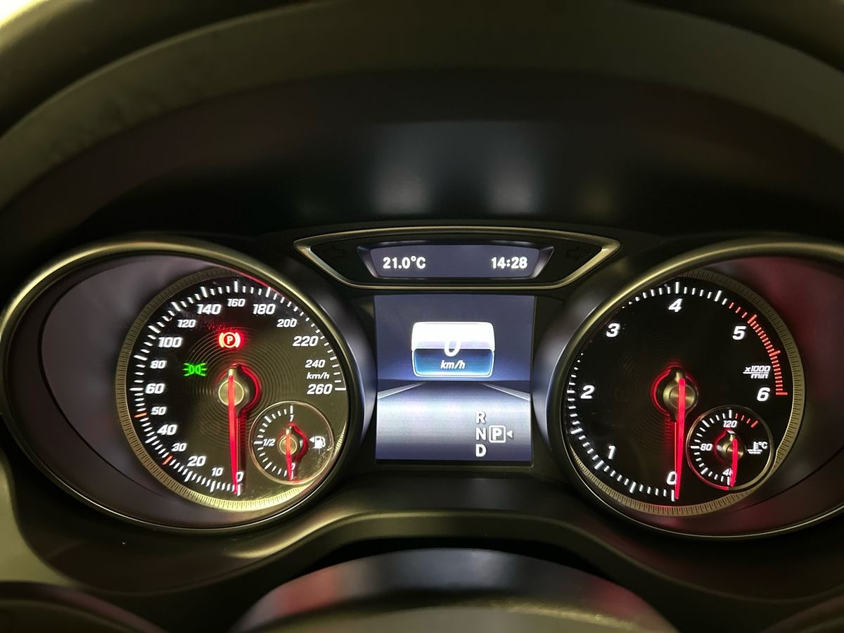 Mercedes CLA Shooting Brake CLA Shooting Brake 180 D Business 7G-DCT - 13