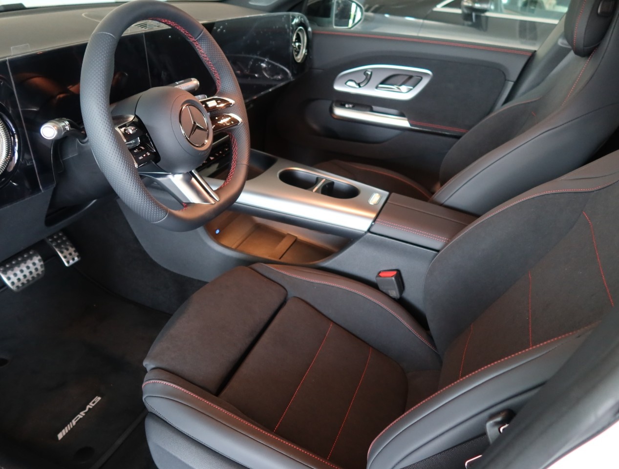 Mercedes CLA Shooting Brake Elettrica CLA Shooting Brake 250+ con tecnologia EQ Premium - 14