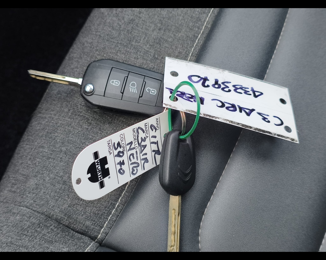 Foto CITROEN C3 Aircross 1.2 puretech Plus s&s 110cv