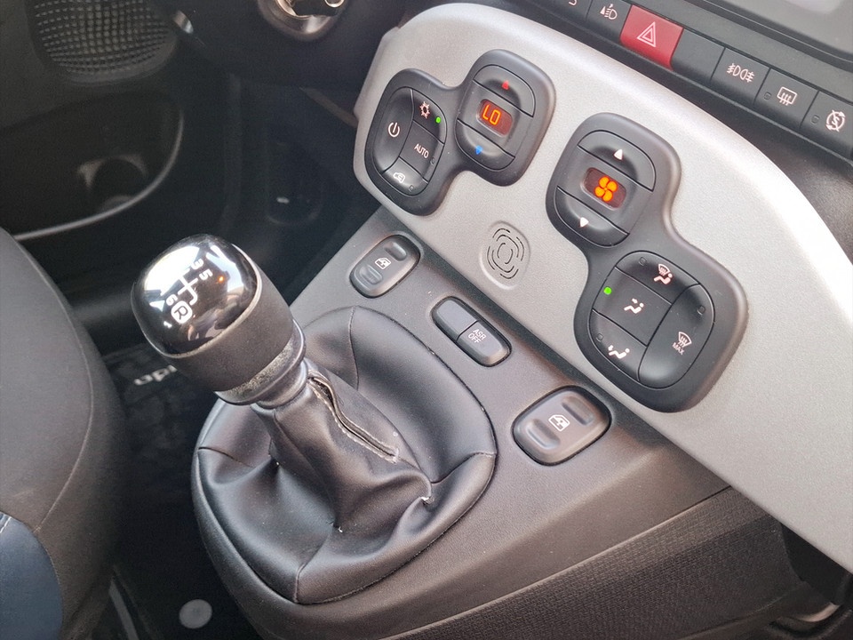 FIAT Panda 1.0 firefly hybrid Cross s&s 70cv 5p.ti Ibrida usato - 16