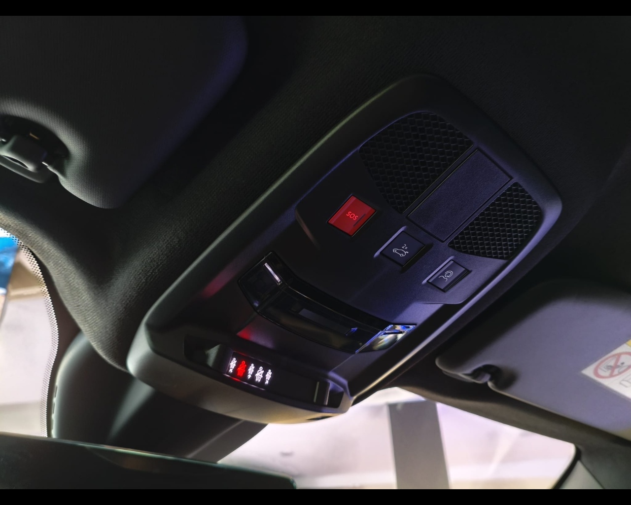 Foto ALFA ROMEO Junior 1.2 ibrida Speciale 145cv edct6