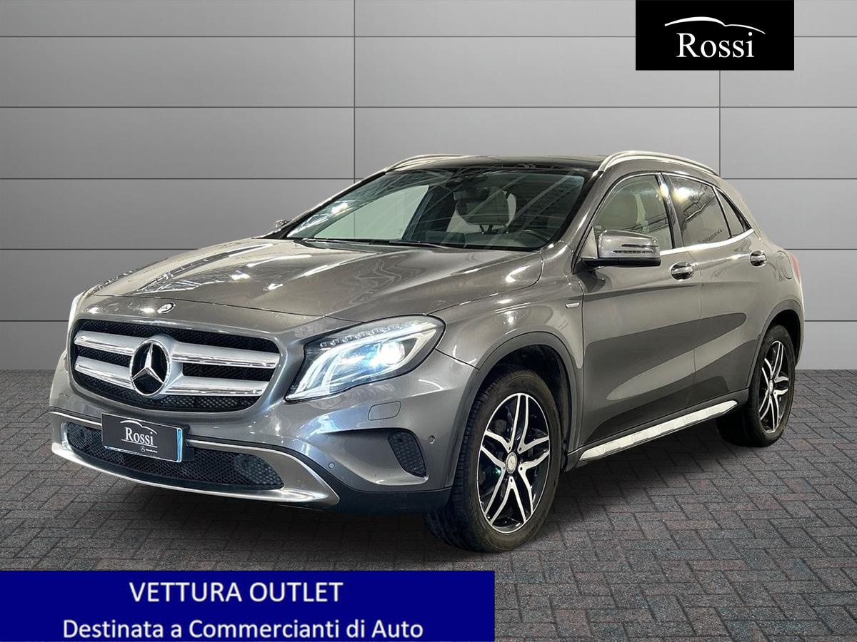 GLA-X156 2017 – GLA 200 d Sport auto
