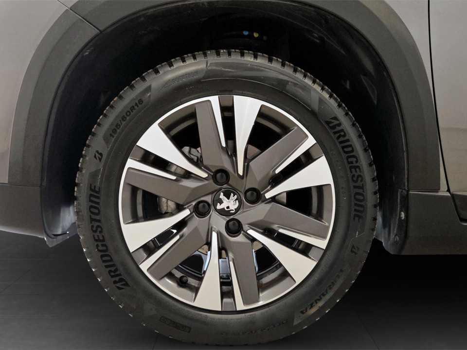 PEUGEOT 2008 1.2 puretech 12v Allure 82cv E6 Benzina usato - 19