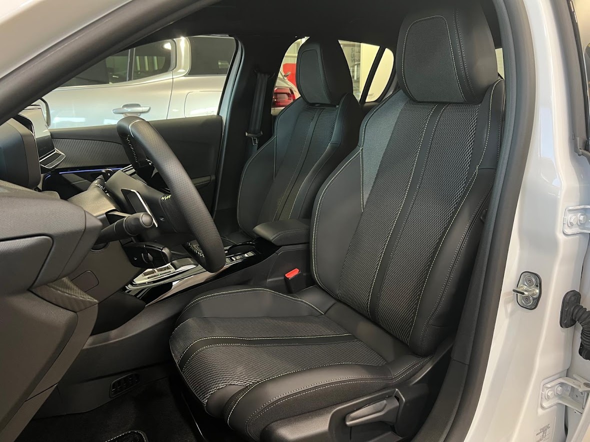 PEUGEOT 208 5P – GT Hybrid 100 E-DCS6 Ibrido benzina Aziendale - 4