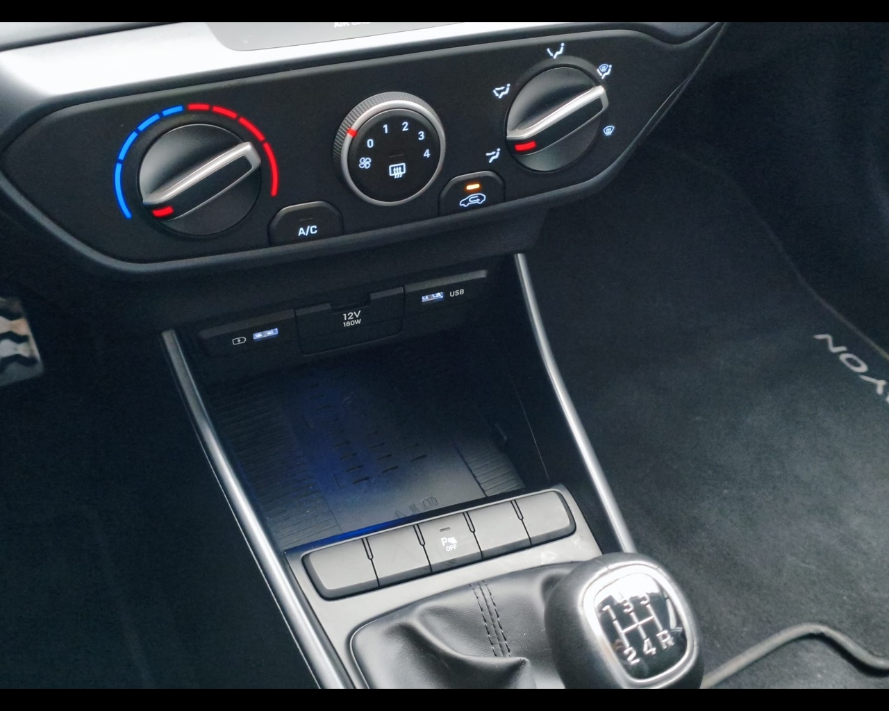 Foto HYUNDAI Bayon 1.2 Gpl Exclusive