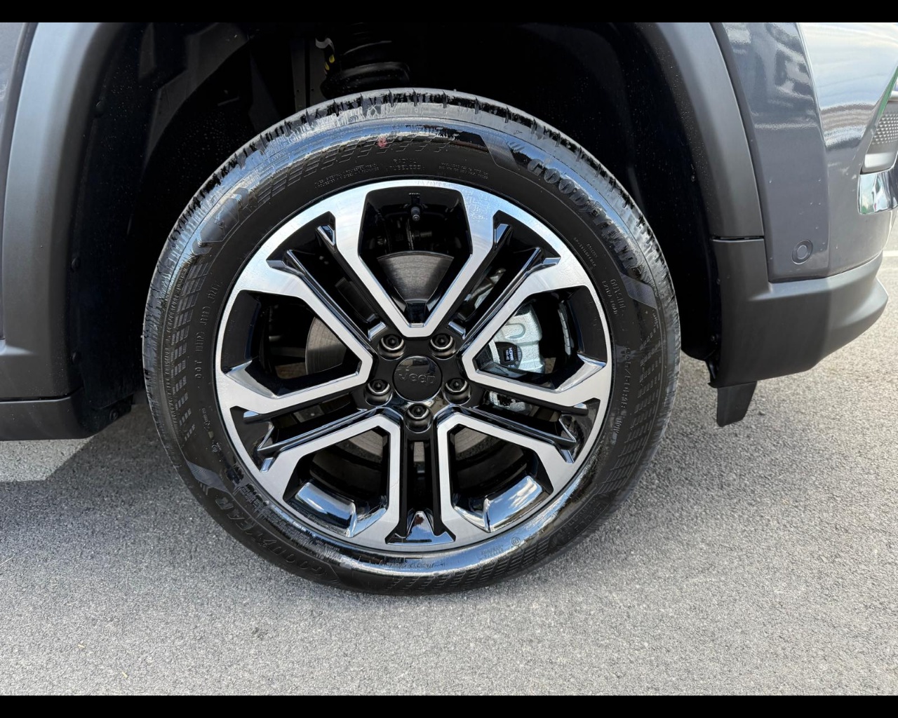 Foto JEEP COMPASS E-HYBRID MY24 ALTITUDE 1,5 TURBO T4 EHYBRID 130CV FWD DCT7