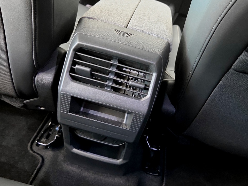 PEUGEOT 3008 1.2 hybrid Allure 145cv e-dcs6 Ibrida usato - 17