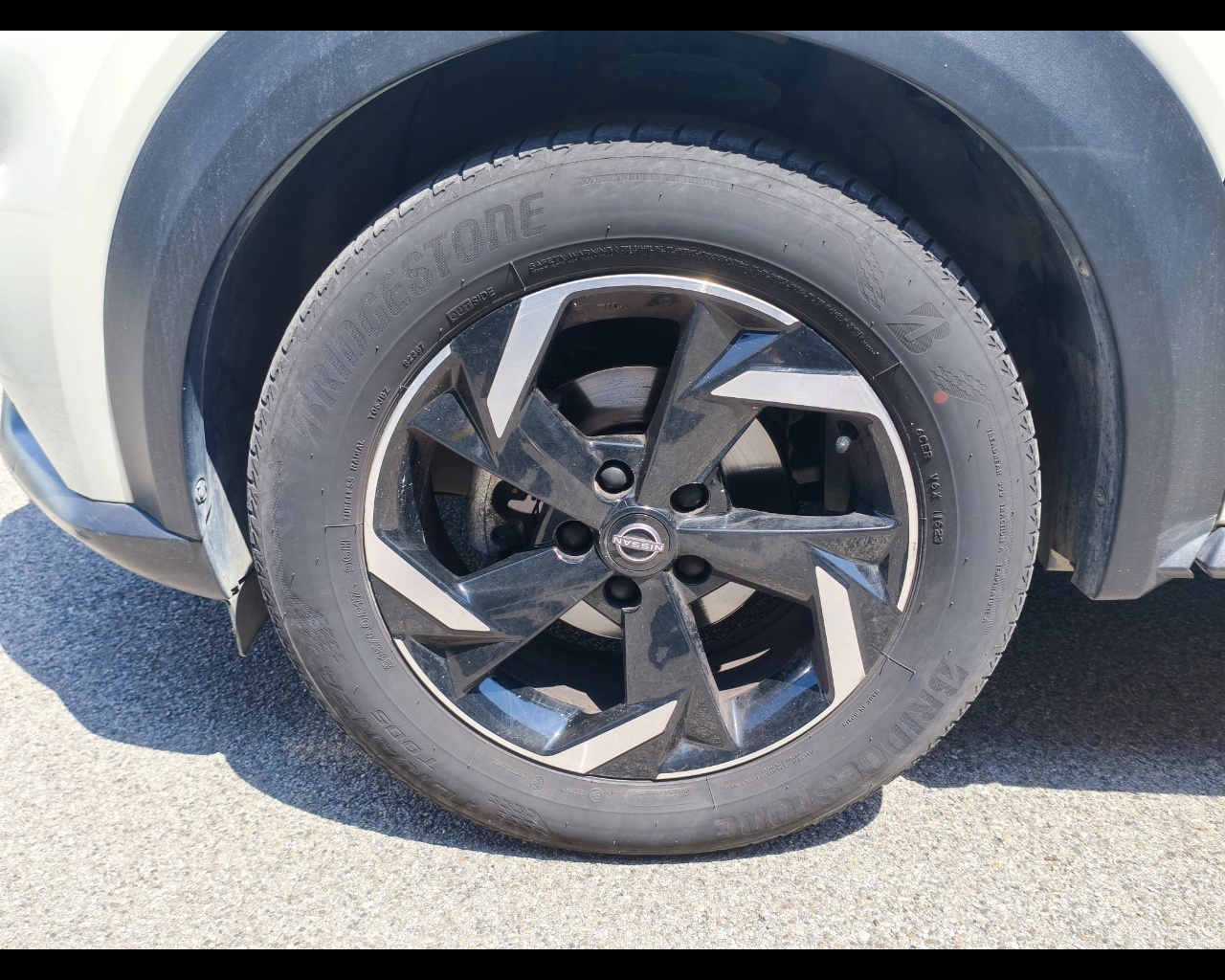 Foto NISSAN Juke 1.0 dig-t N-Connecta 114cv