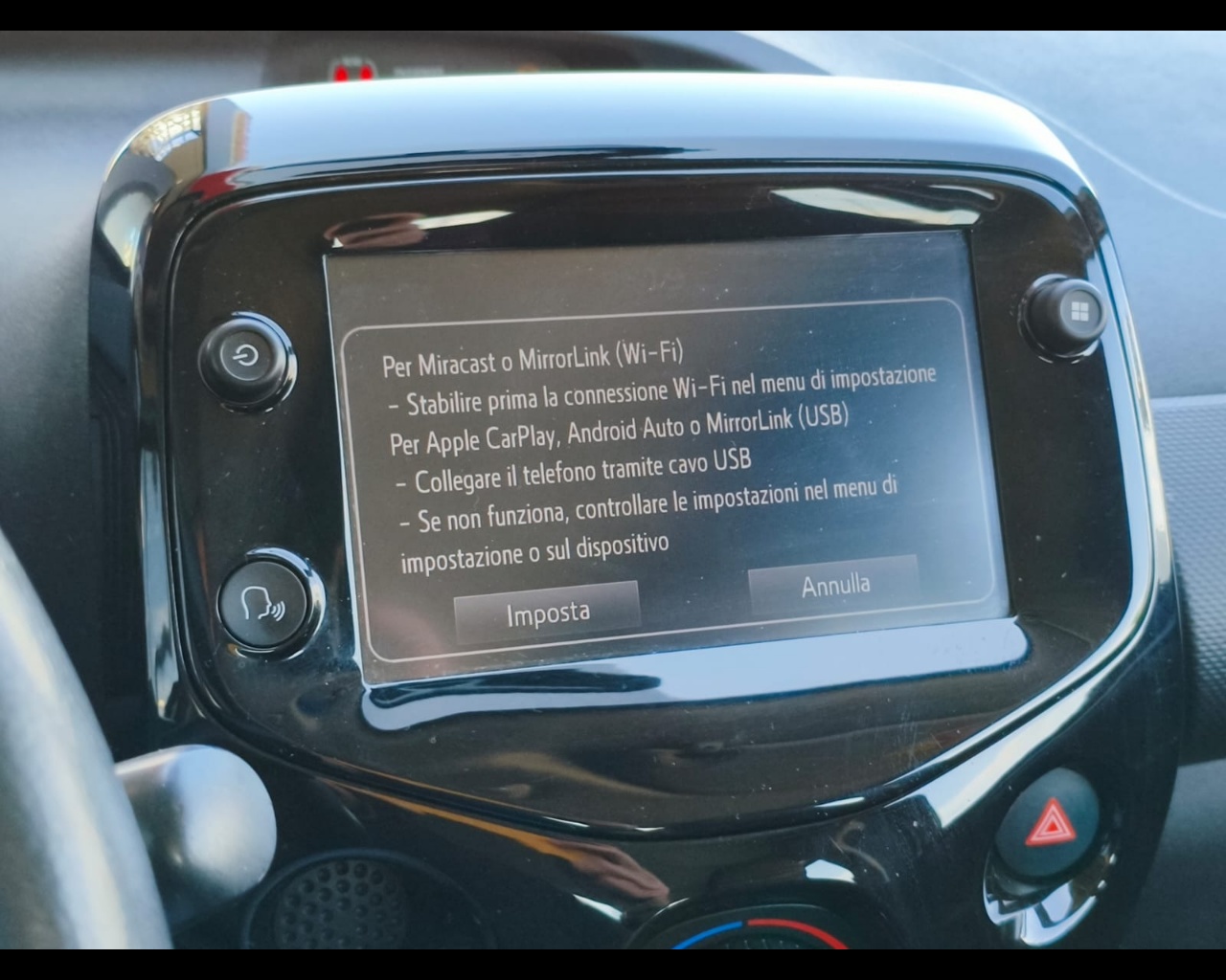 Foto CITROEN C1 5p 1.0 vti Shine s&s 72cv