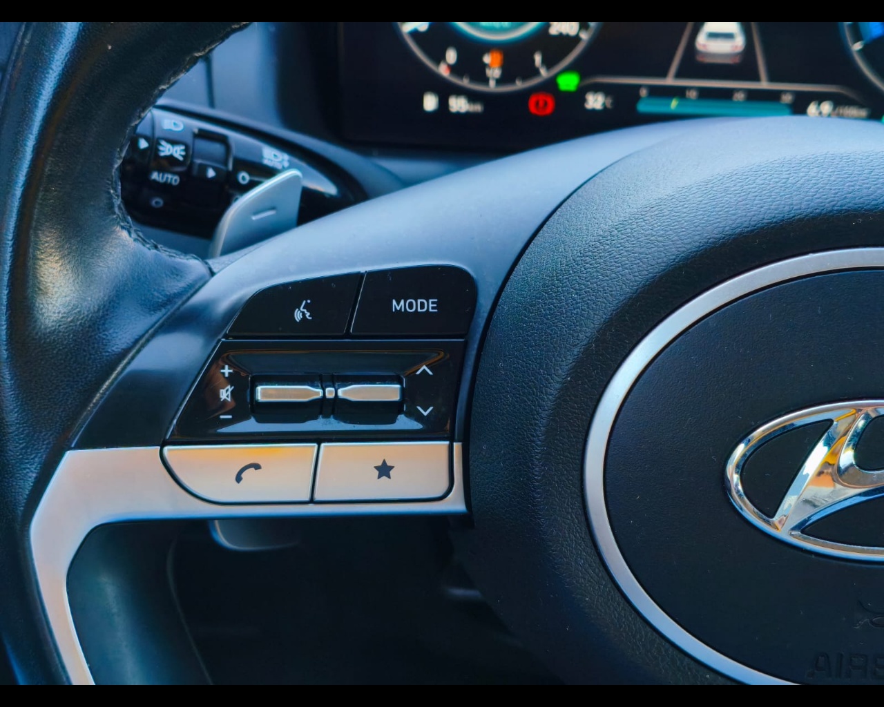 Foto HYUNDAI Tucson 1.6 hev Exellence 2wd auto