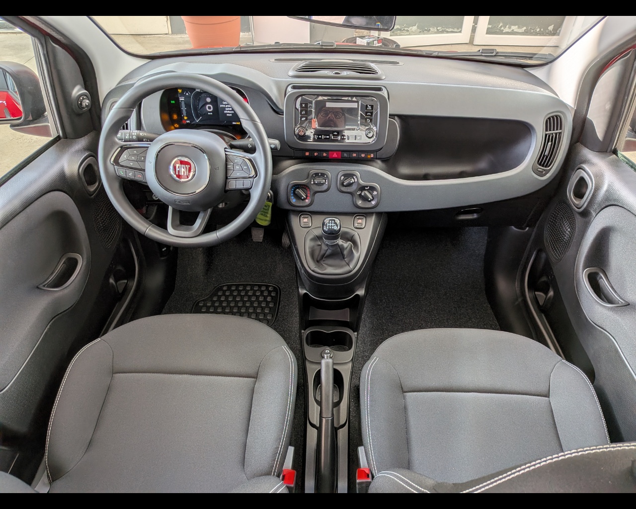 Foto FIAT Pandina 1.0 firefly hybrid Icon s&s 70cv 5p.ti