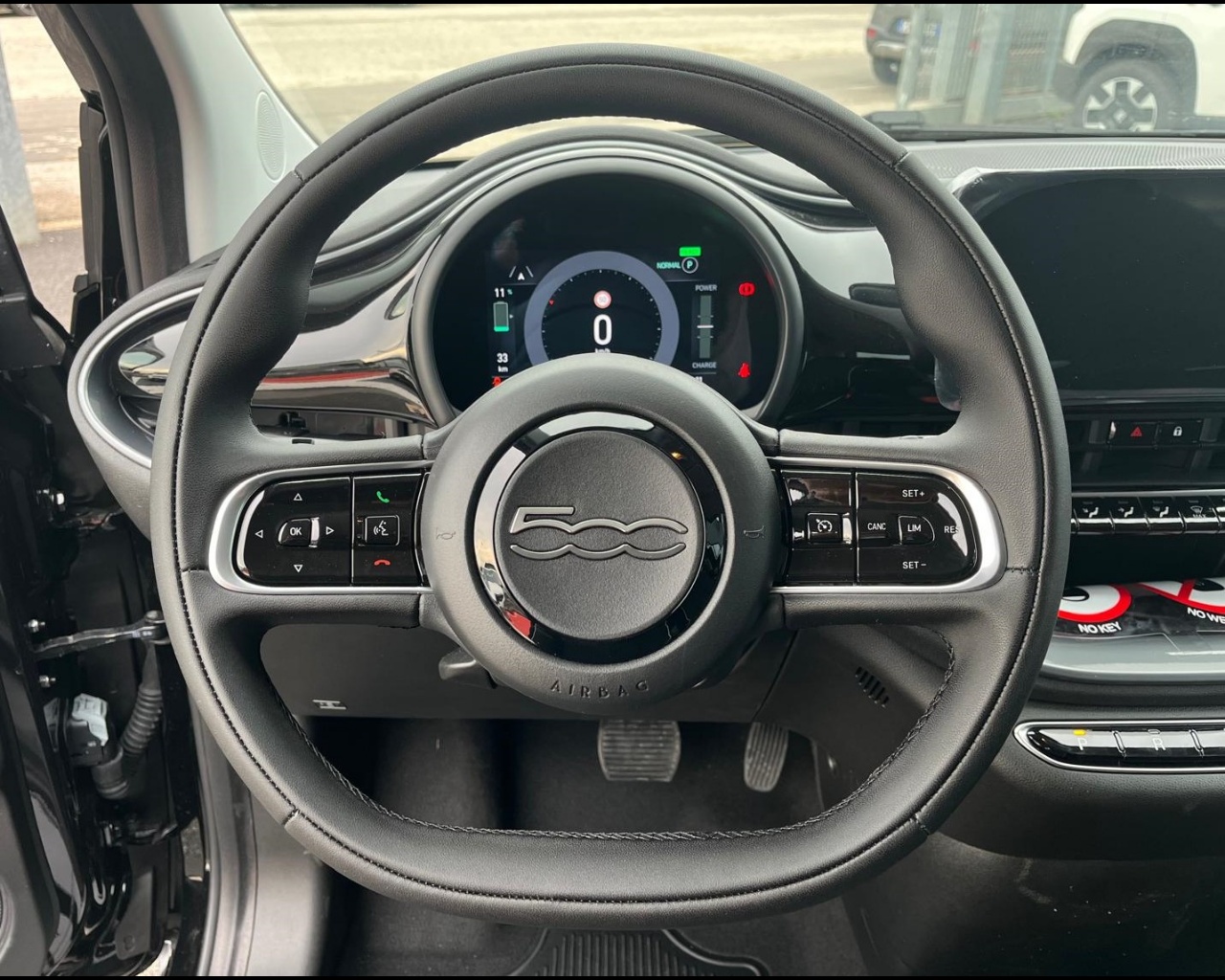 Foto FIAT 500 e Hatchback my25 320 Berlina+Pack tech