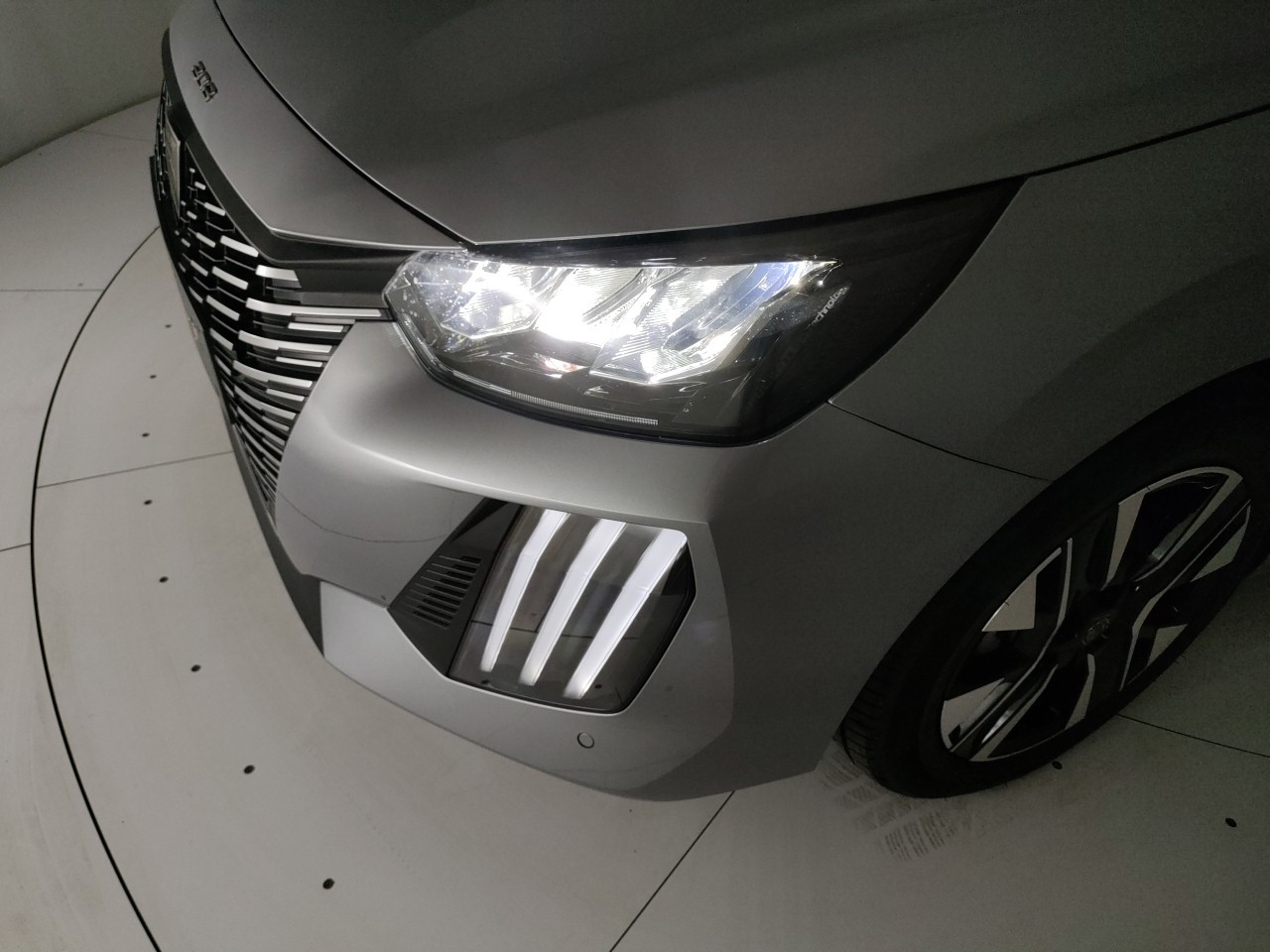 Peugeot 208 Nuovo Ibrido benzina 208 Porto Mantovano