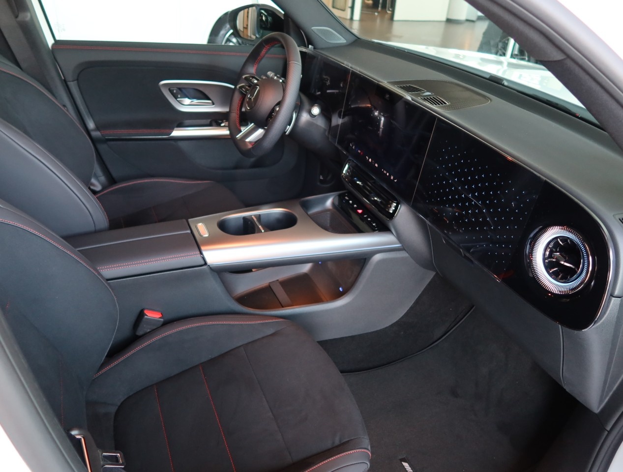Mercedes GLB Elettrica GLB 250+ con tecnologia EQ Advanced Plus - 10