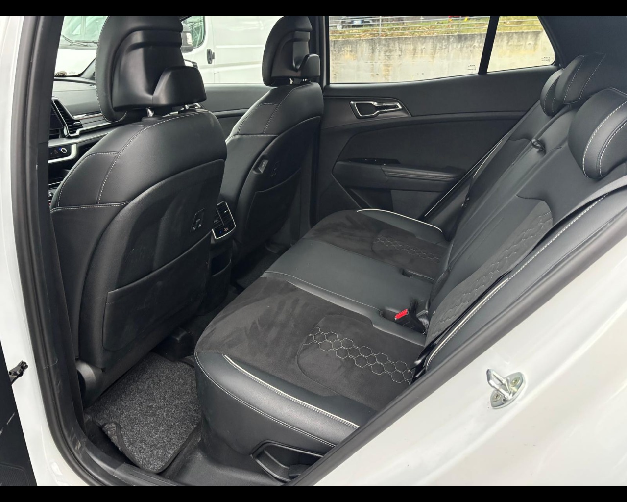 Foto KIA Sportage 1.6 tgdi hev GT-line Panorama Sunroof auto