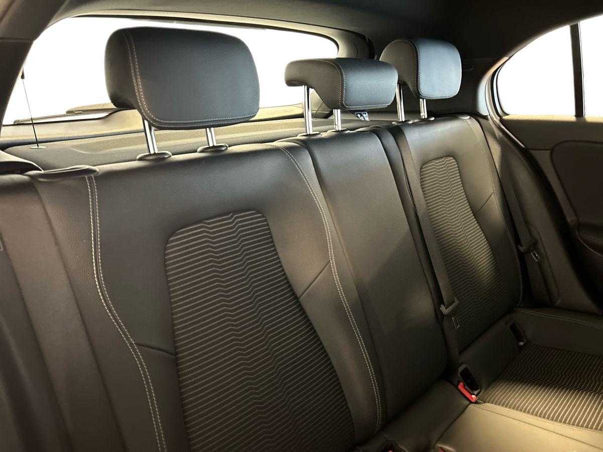Mercedes Classe A Classe A 250 e EQ-POWER Sport 7G-DCT - 16