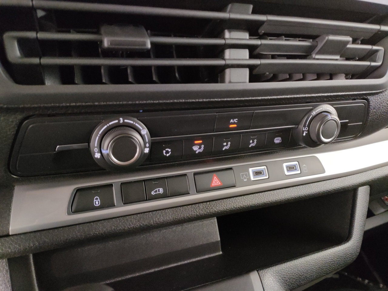 Opel Vivaro Cargo Nuovo Diesel Vivaro Cargo Porto Mantovano