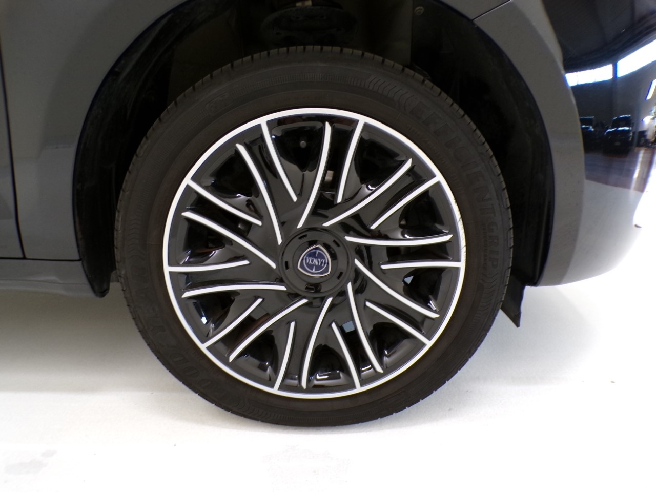 Lancia Ypsilon Ypsilon 5 Porte 1.0 FireFly Hybrid 70cv Silver - 4