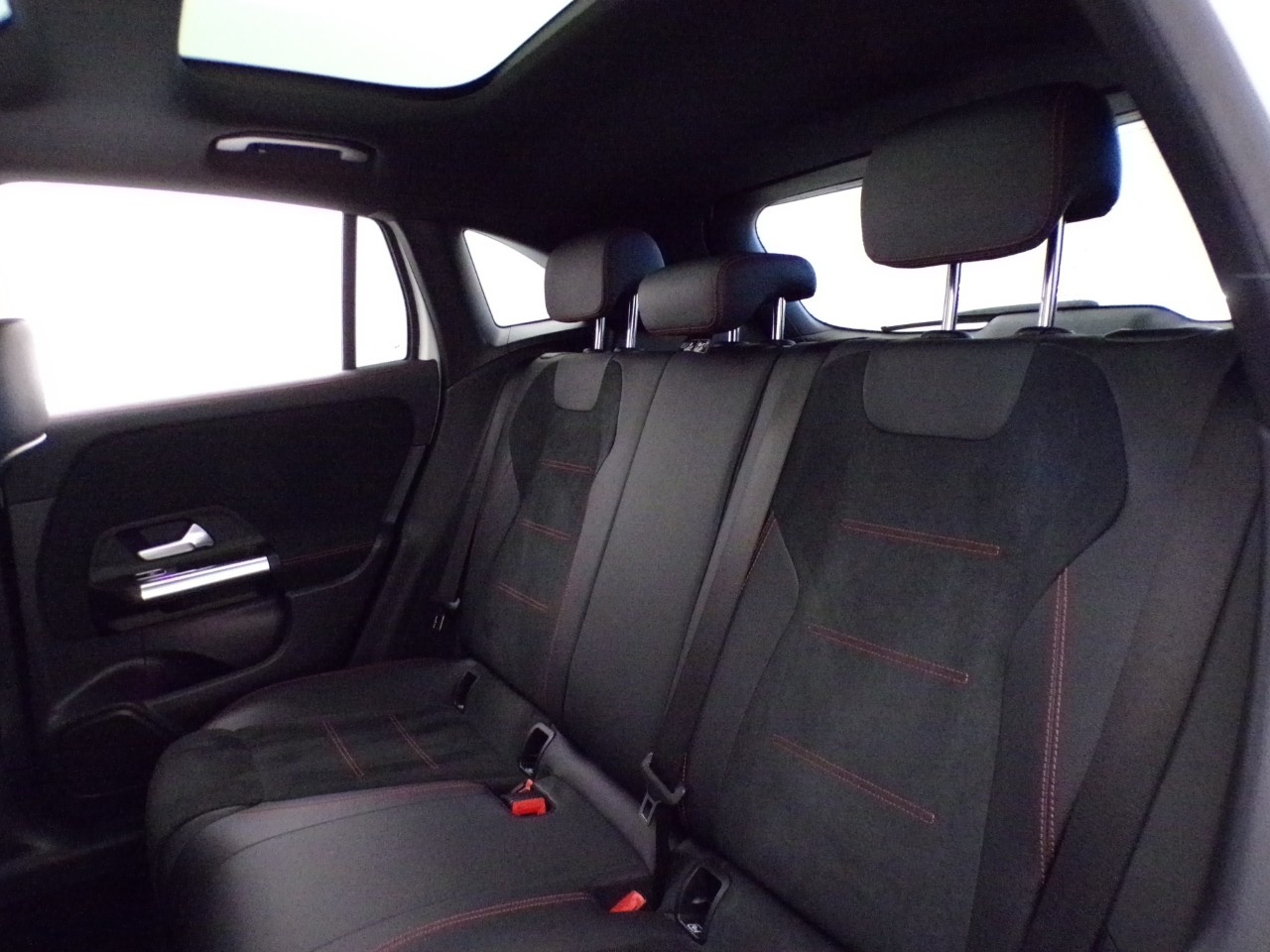Mercedes GLA GLA 200 D Premium 8G-DCT - 15