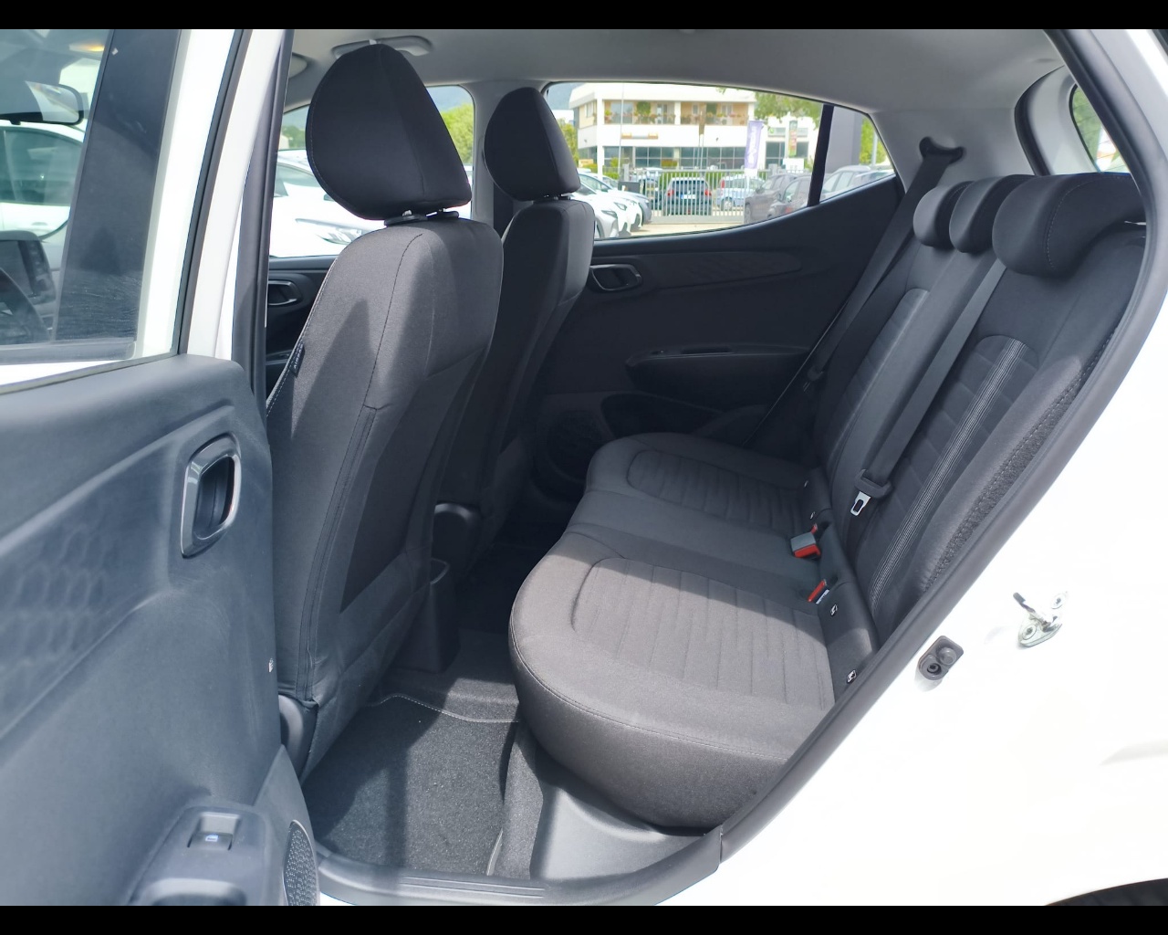Foto HYUNDAI i10 1.0 mpi Connectline 63cv