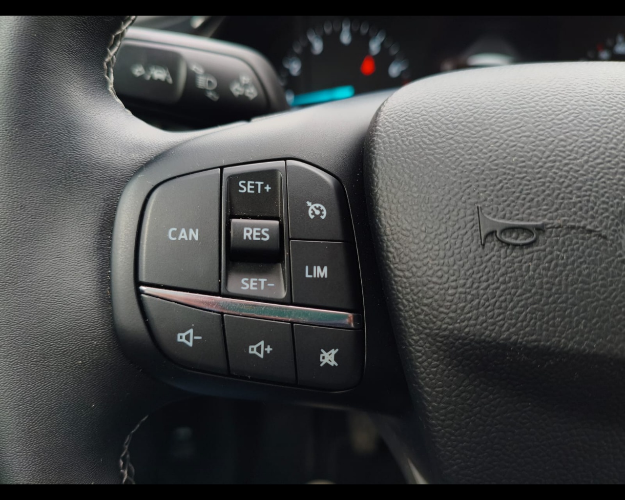 Foto FORD Puma 1.0 ecoboost h Titanium s&s 125cv