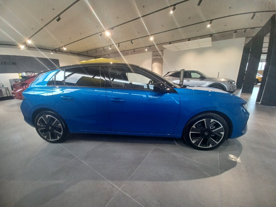 OPEL Astra Astra electric GS 156cv