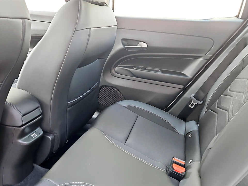 JEEP Avenger E-Hybrid Altitude 1.2 110cv Dct Mhev Ibrida km0 - 16