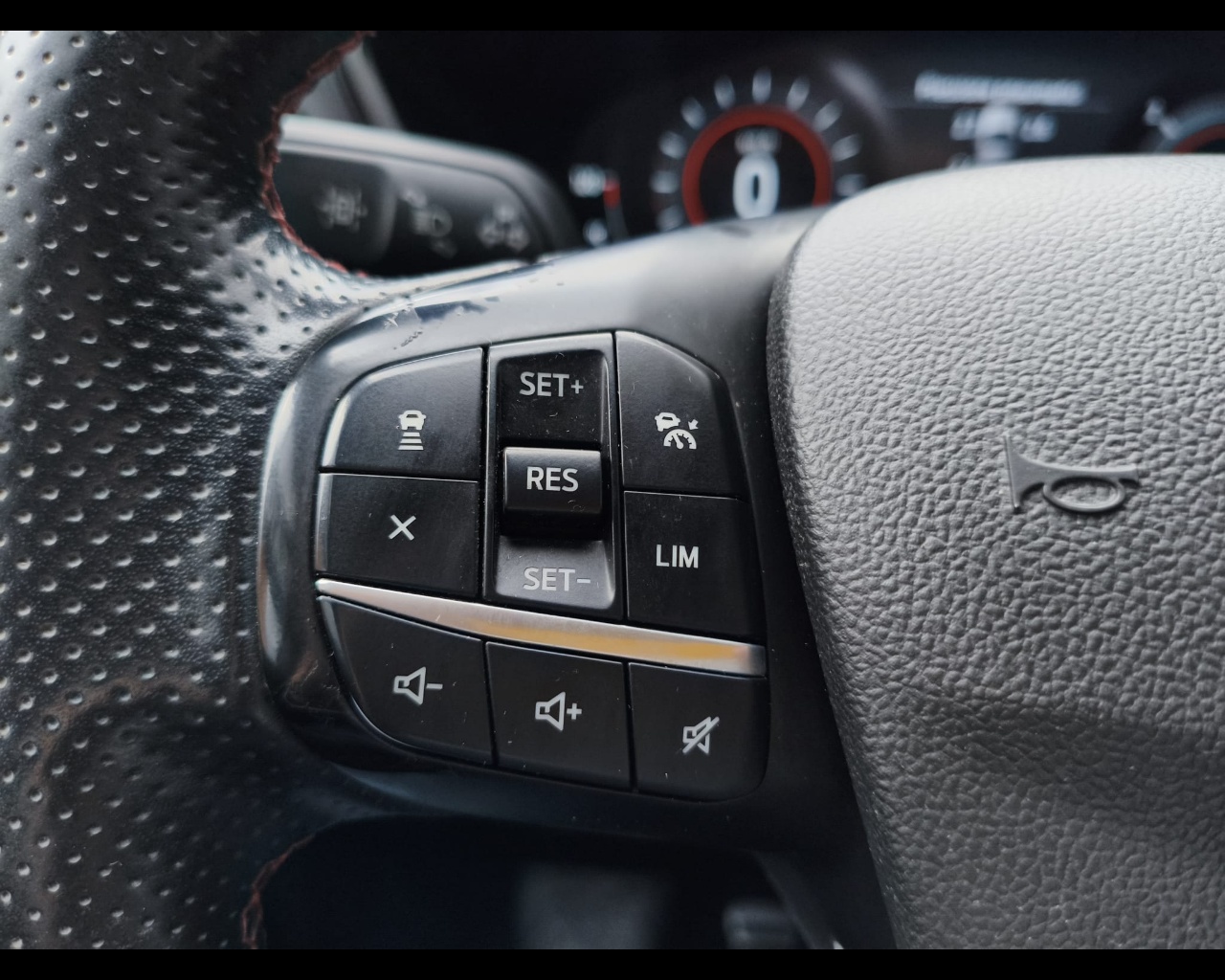 Foto FORD Kuga 1.5 ecoblue ST-Line X 2wd 120cv