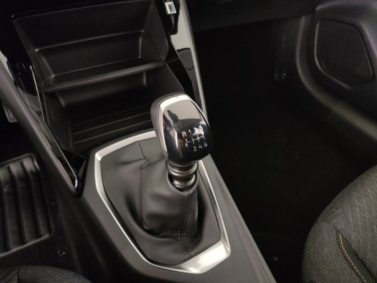Peugeot 208 Nuovo Benzina 208 Porto Mantovano