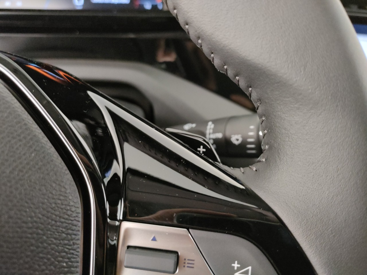 Peugeot 308 Nuovo Diesel 308 Porto Mantovano