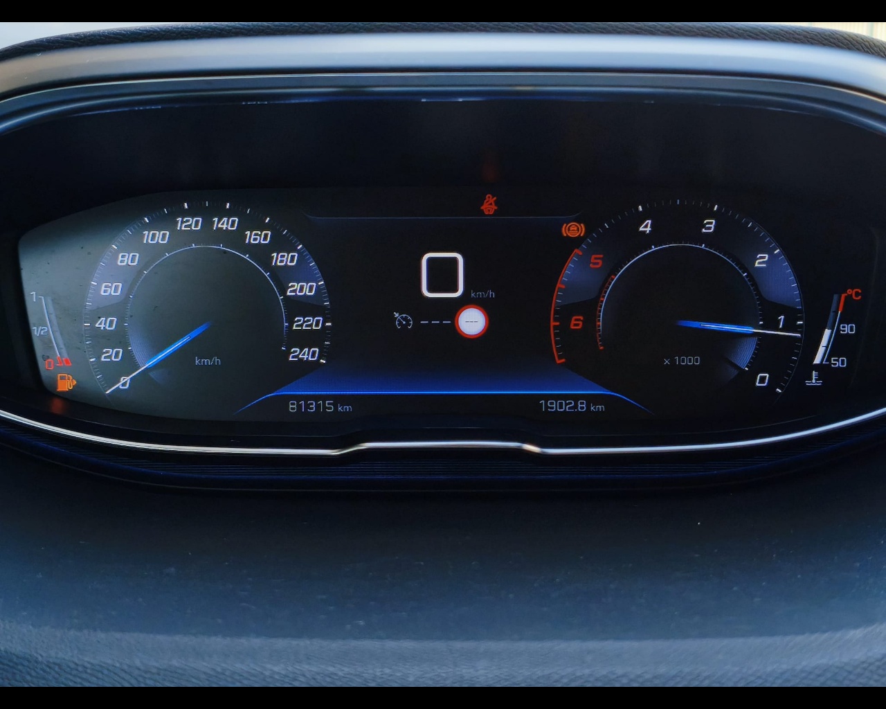 Foto PEUGEOT 3008 1.5 bluehdi GT Line s&s 130cv