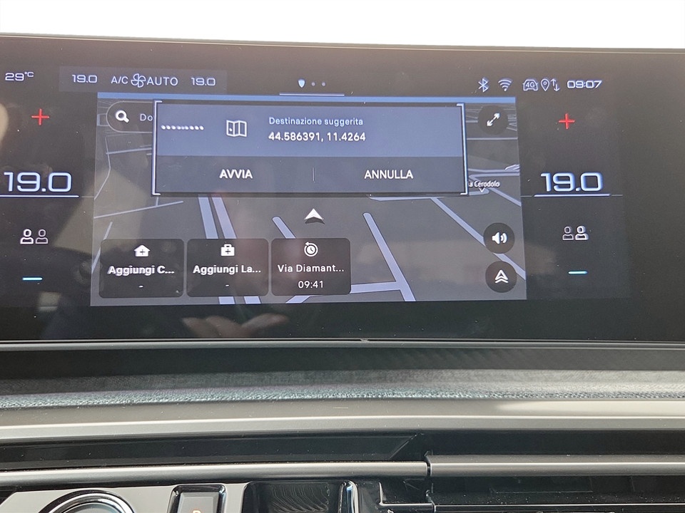 PEUGEOT 3008 1.2 hybrid Allure 145cv e-dcs6 Ibrida usato - 9