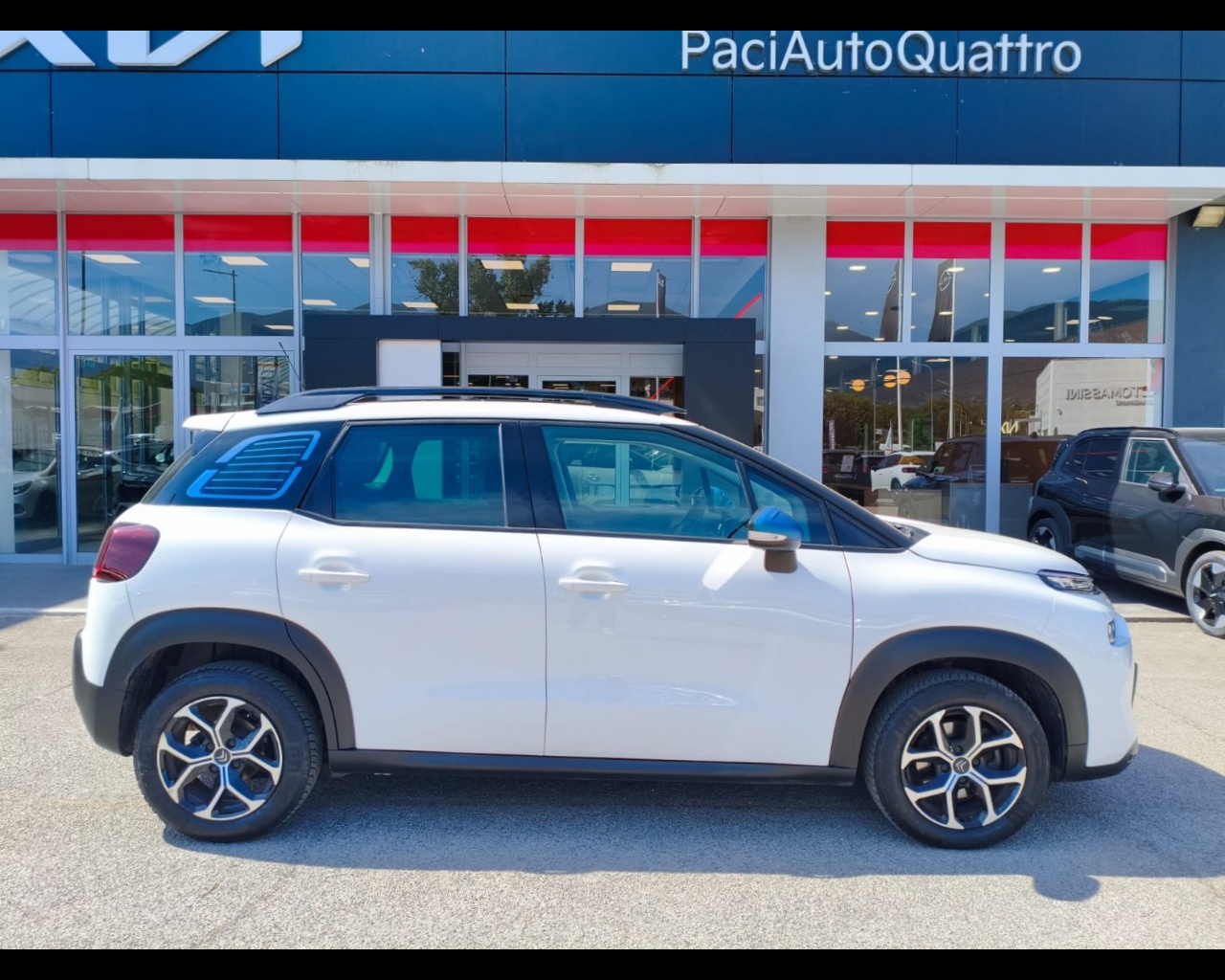 Foto CITROEN C3 Aircross 1.2 puretech Shine s&s 110cv