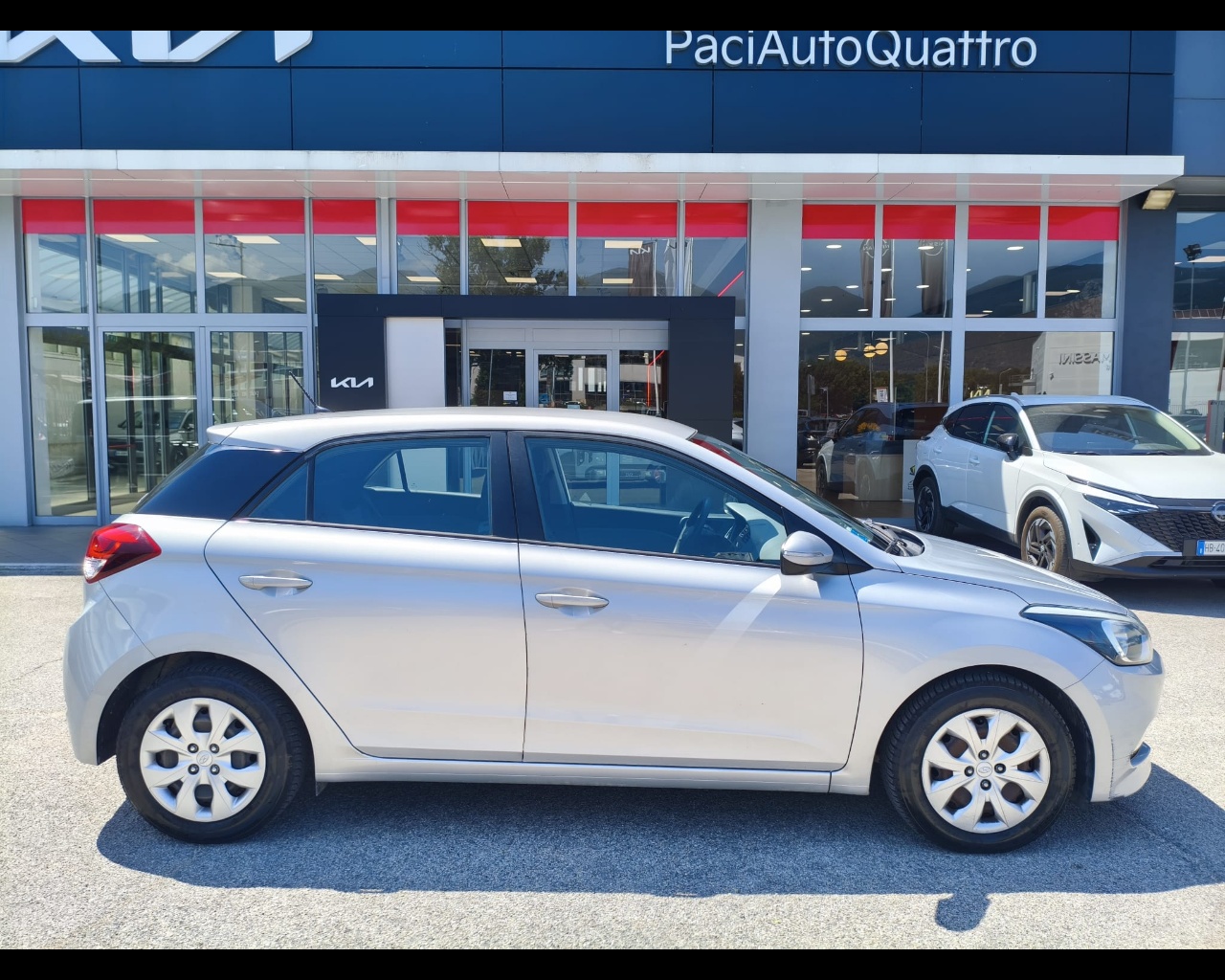 Foto HYUNDAI i20 5p 1.1 crdi Classic 75cv
