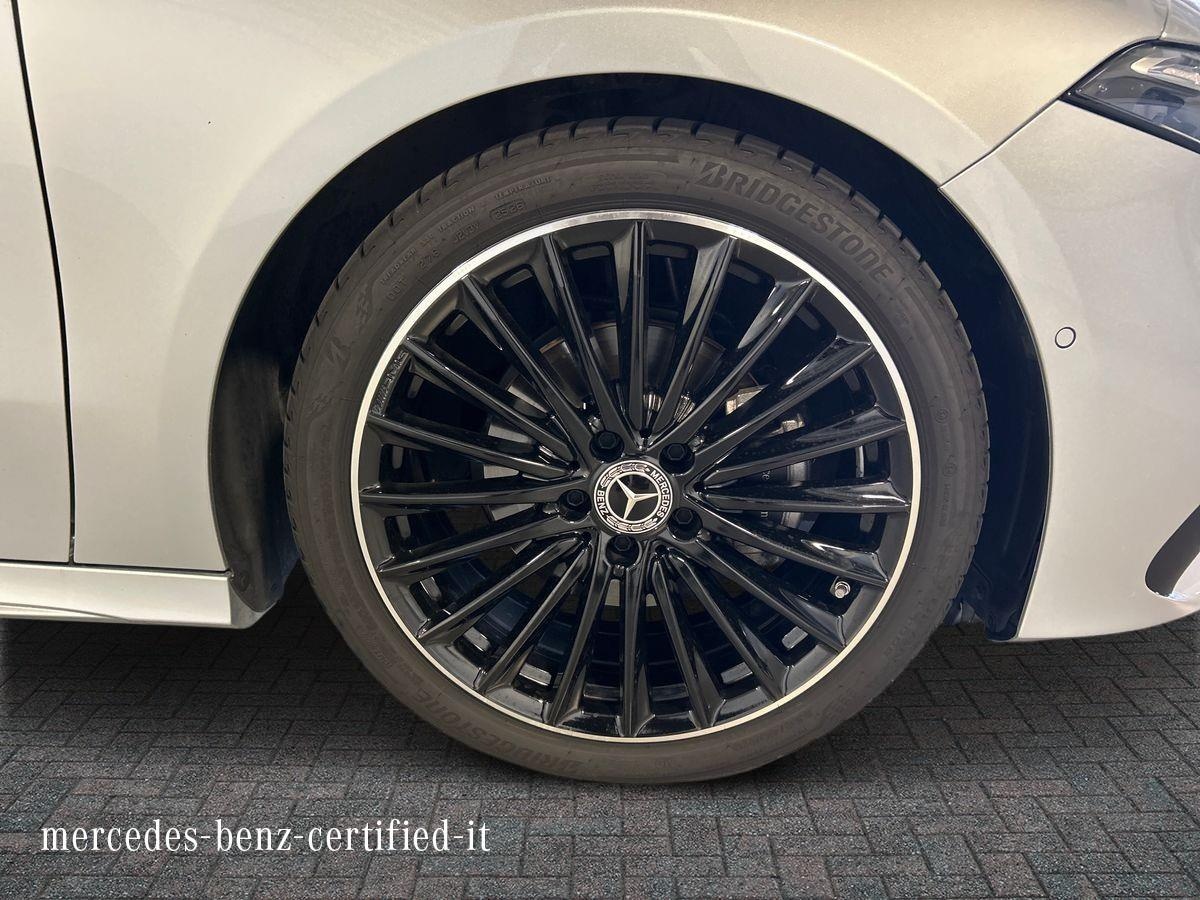 Mercedes  Classe A 180 D Advanced Plus AMG Line 8G-DCT - 17