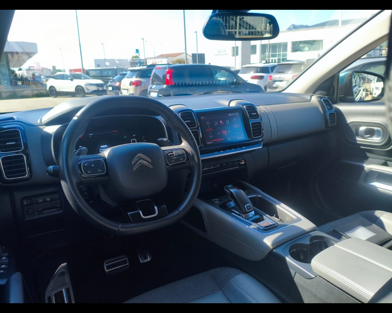 Foto CITROEN C5 Aircross 1.5 bluehdi Shine s&s 130cv eat8