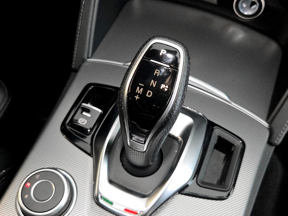 ALFA ROMEO Stelvio 2.2 t Veloce Q4 210cv auto Diesel usato - 15