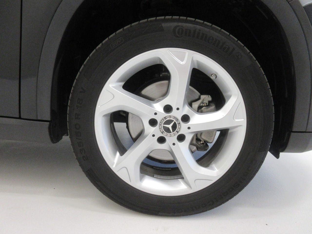 Mercedes GLA GLA 180 Sport 7G-DCT - 4