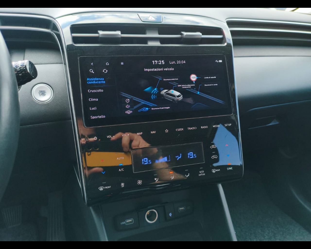 Foto HYUNDAI Tucson 1.6 crdi 48V Xline 2wd imt