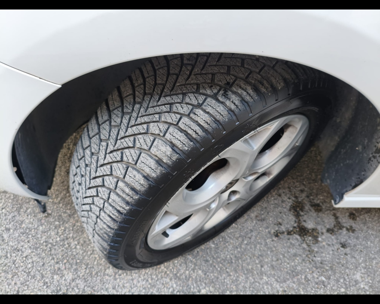 Foto CITROEN C3 1.2 puretech Exclusive 82cv E6