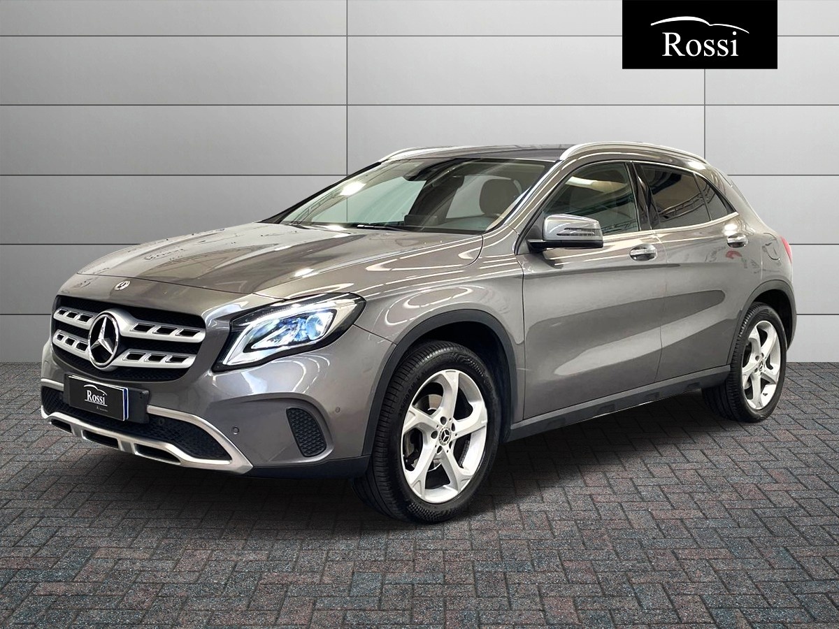 GLA-X156 2017 – GLA 200 d Sport 4matic auto