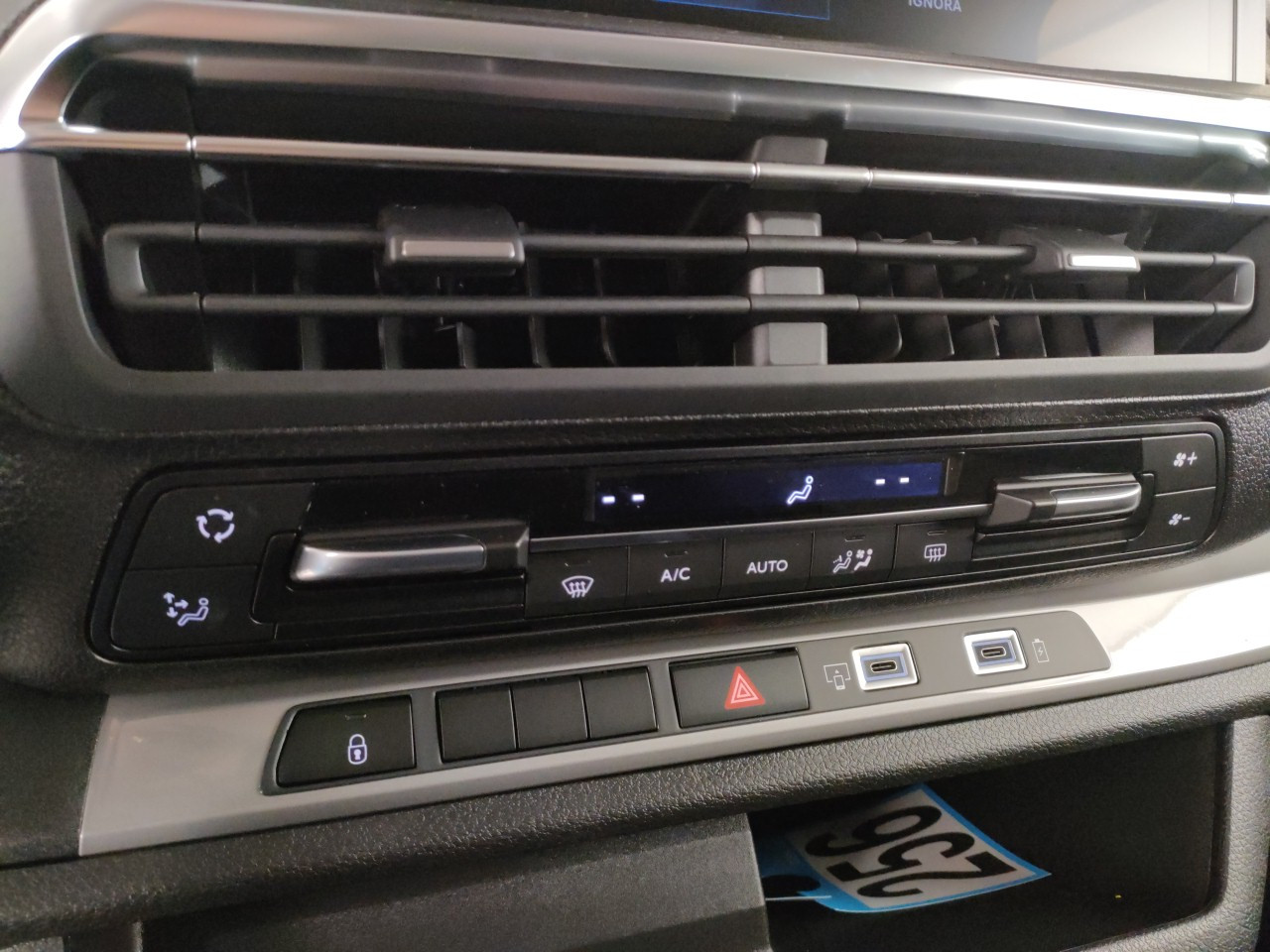 Peugeot Traveller Nuovo diesel Traveller Porto Mantovano