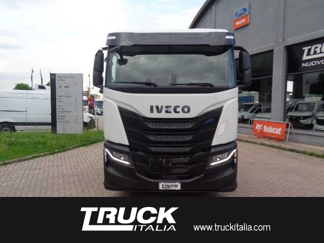 iveco-s-way-as-440-s46t-p-hi-tronix-sku91819