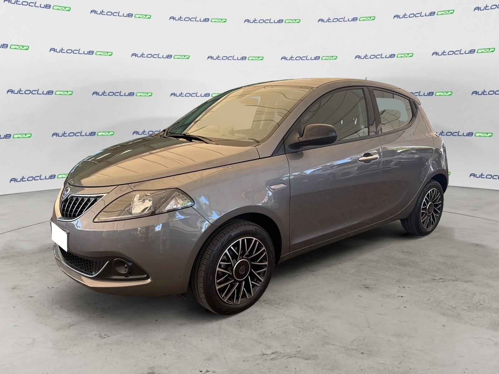 Foto LANCIA Ypsilon III 2021 - Ypsilon 1.0 firefly hybrid Platino s&s 70