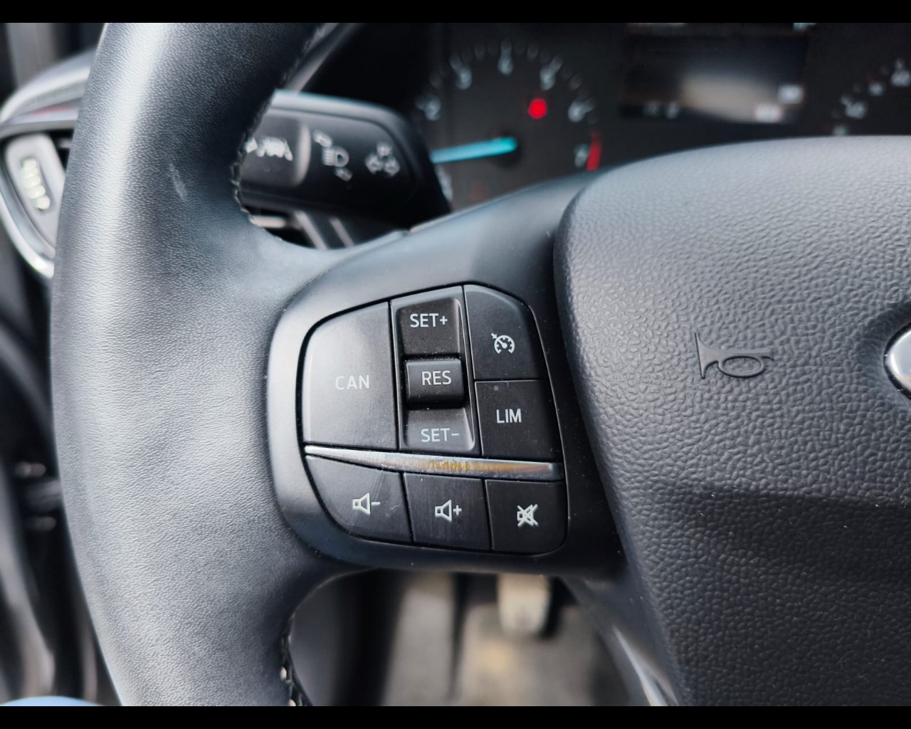 Foto FORD Puma 1.0 ecoboost h Titanium Design s&s 125cv