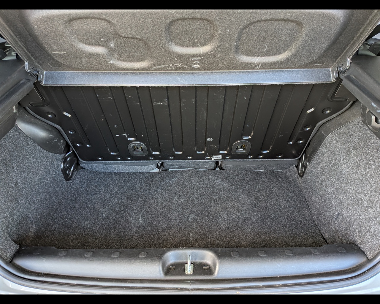 Foto FIAT Panda 1.0 firefly hybrid Cross s&s 70cv 5p.ti