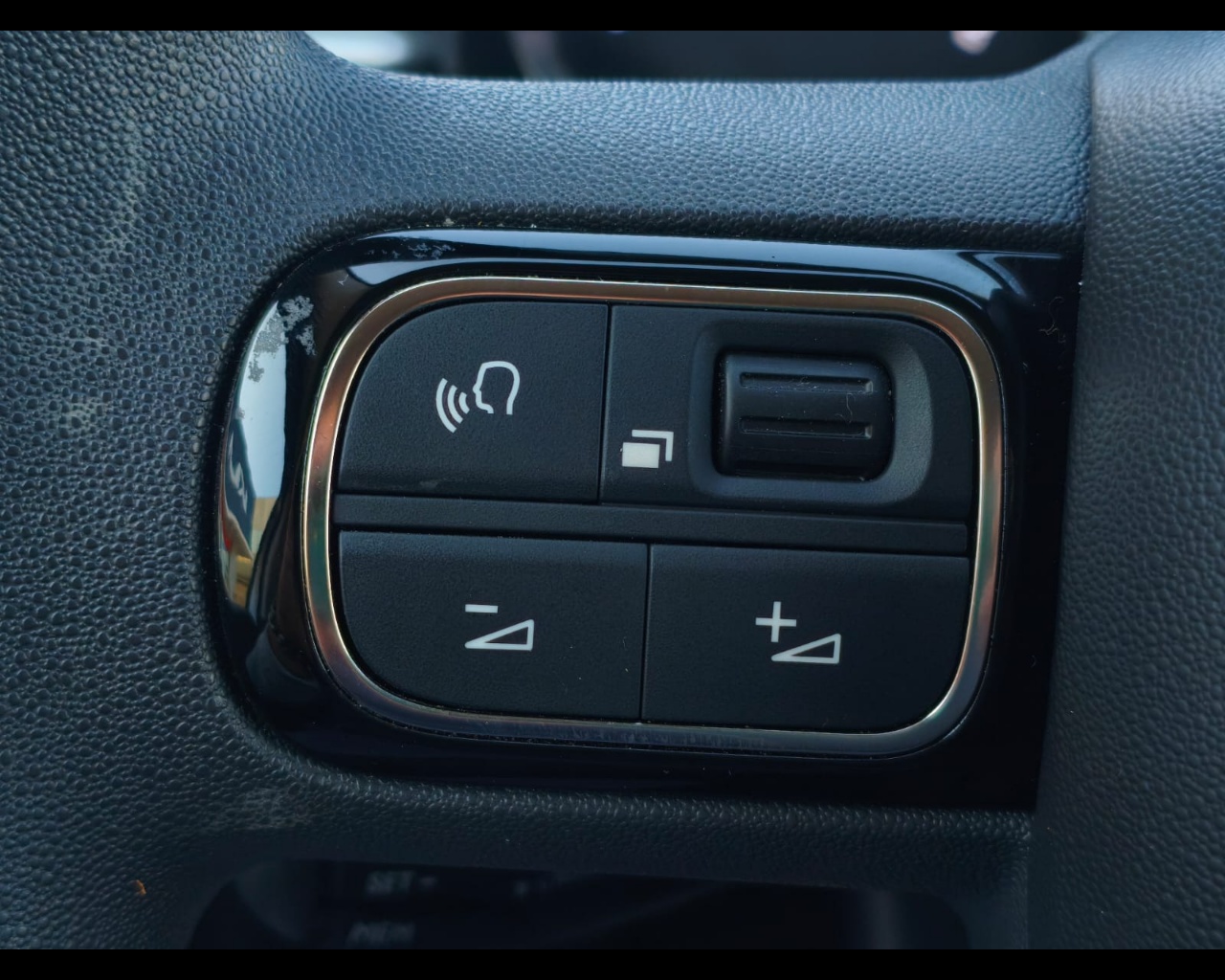 Foto CITROEN C3 1.2 puretech Max s&s 110cv eat6