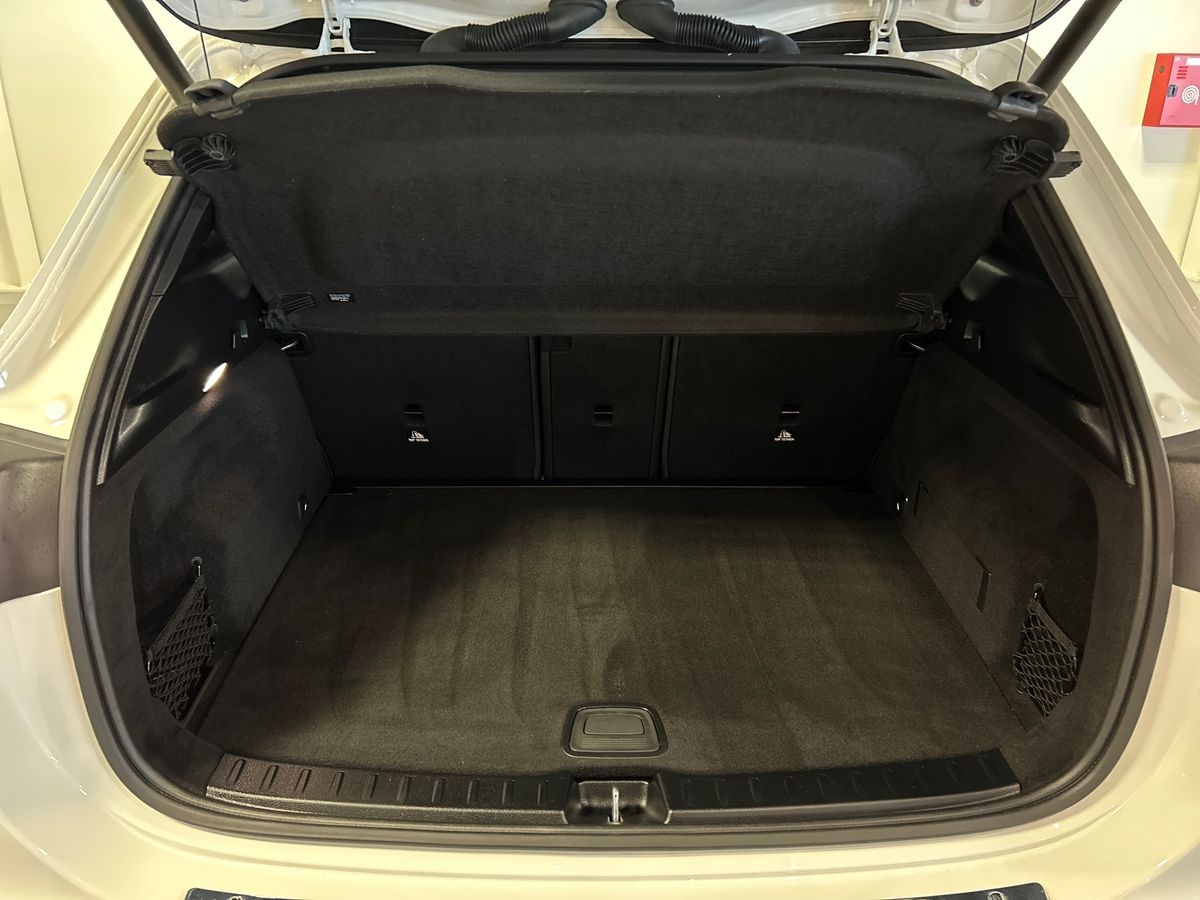 Mercedes GLA GLA 200 D Premium 8G-DCT - 8